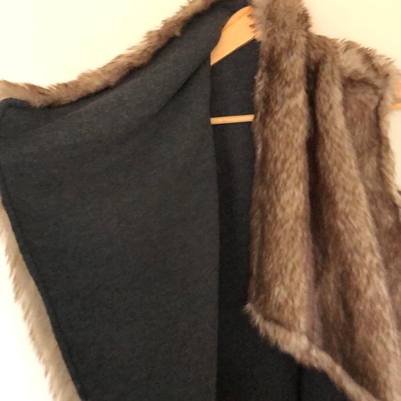 Mossimo Vest Faux Fur Reversible THICK PLUSH szS Fabulous!  PERFECT CONDITION - Picture 3 of 8